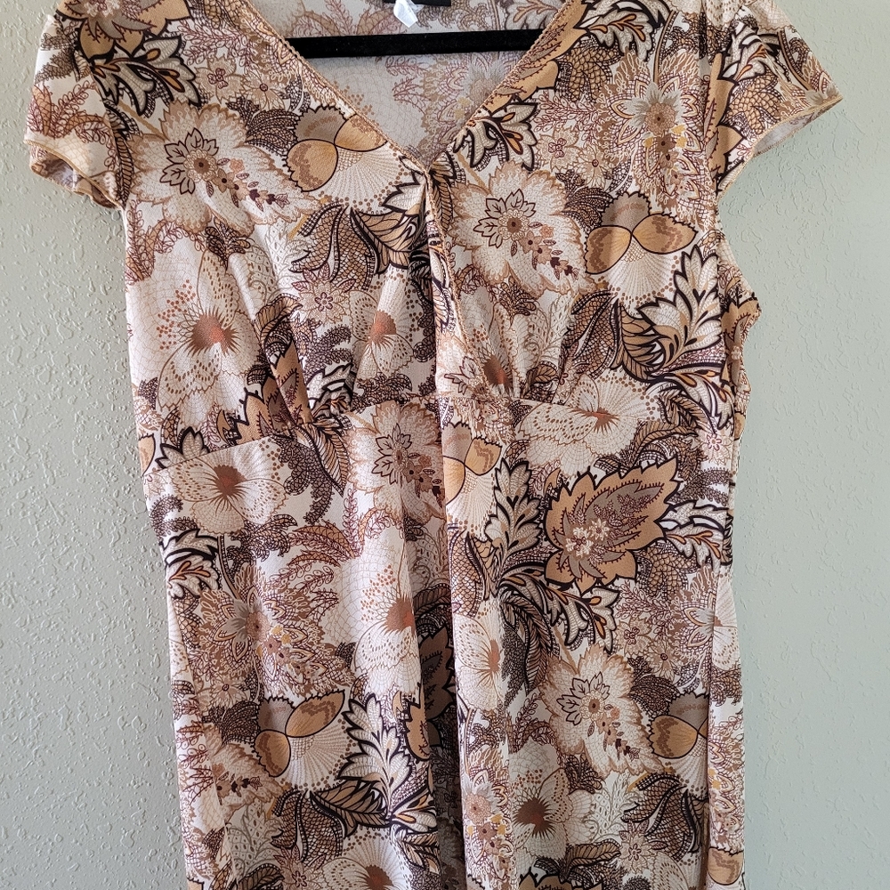 Earth tone Perseption Blouse. Leaves cover…
